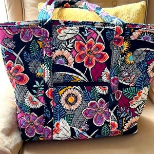Vera Bradley Tote, Kauai Floral